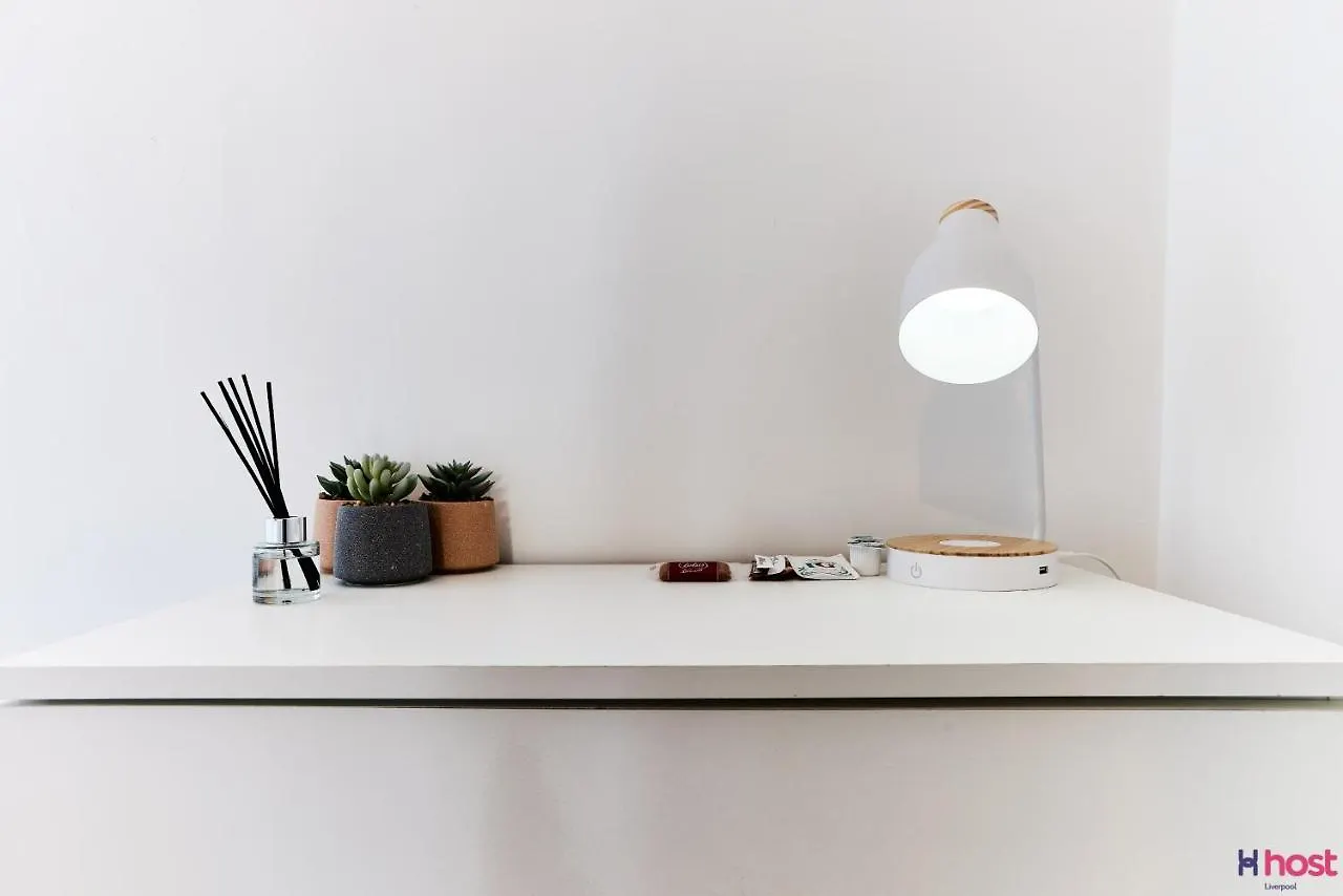 Host Liverpool - Rooms In Spacious Coliving And Coworking Home With Garden Homestay