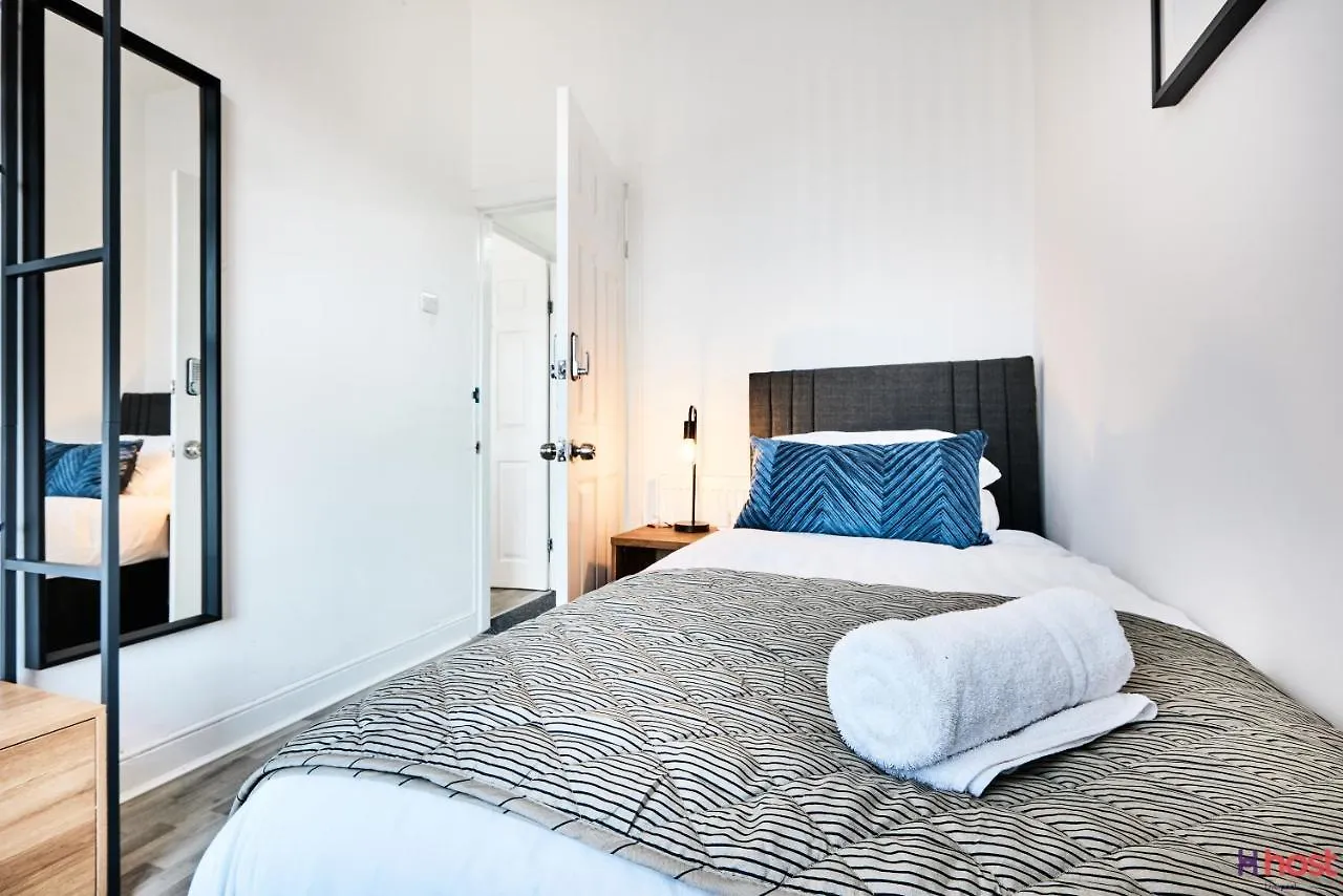 Host Liverpool - Rooms In Spacious Coliving And Coworking Home With Garden Homestay